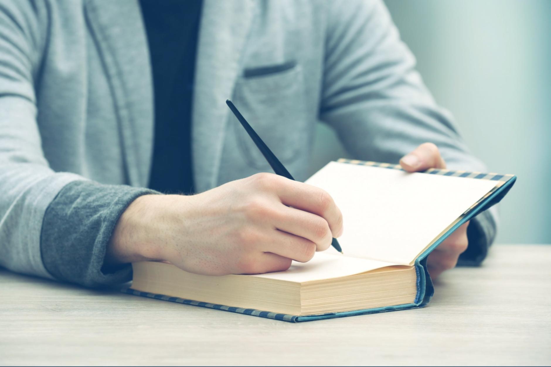 Detailed financial report analysis